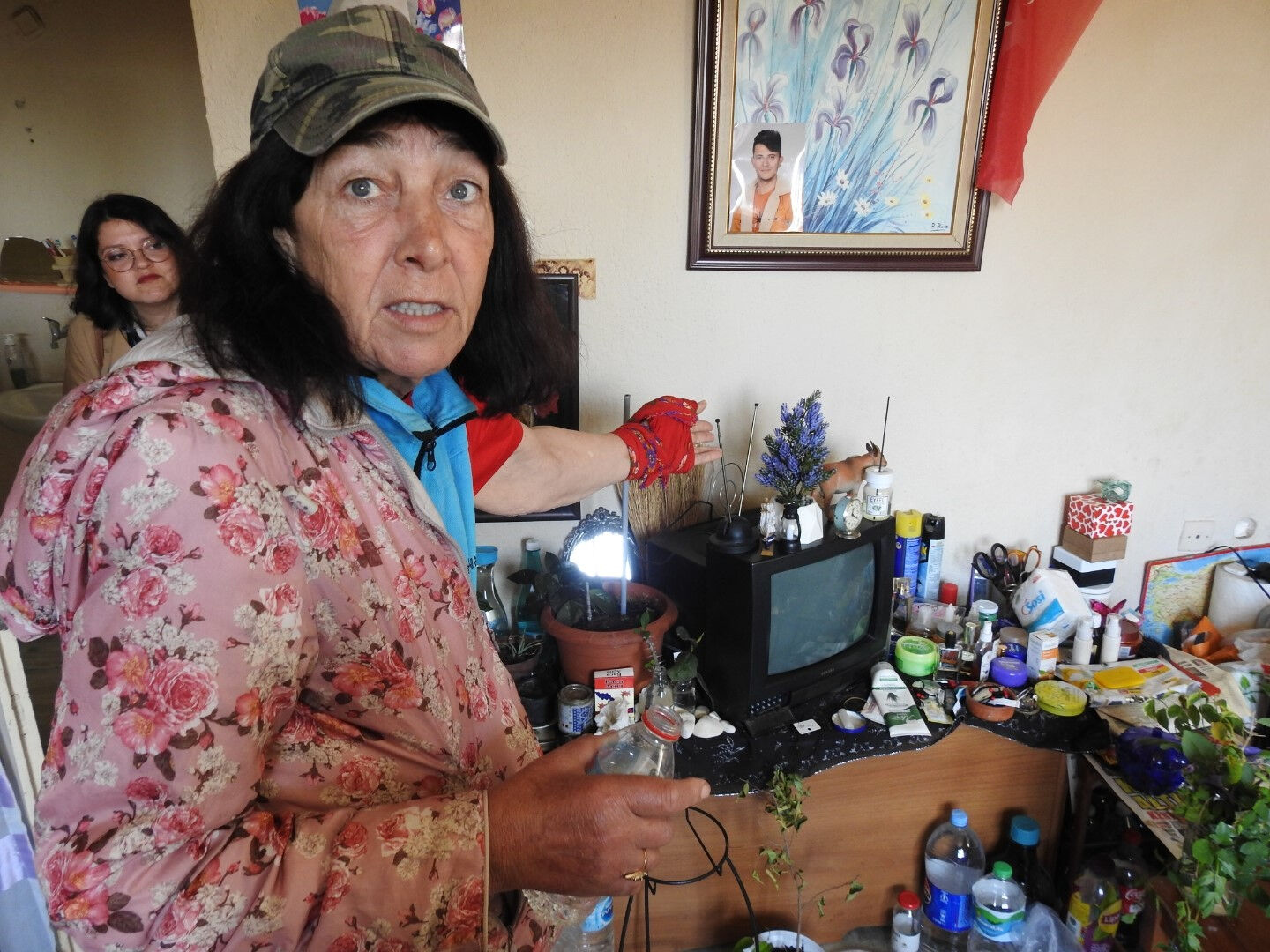 Mahalleli yardım etti, kız kardeşi evsiz bıraktı: Engelli Hasine'nin hazin öyküsü... - 2. Resim