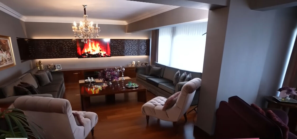 Şarkıcı Selahattin Alpay mütevazi evinin kapılarını ilk kez açtı! Sosyal medyada beğeni yağdı - 1. Resim