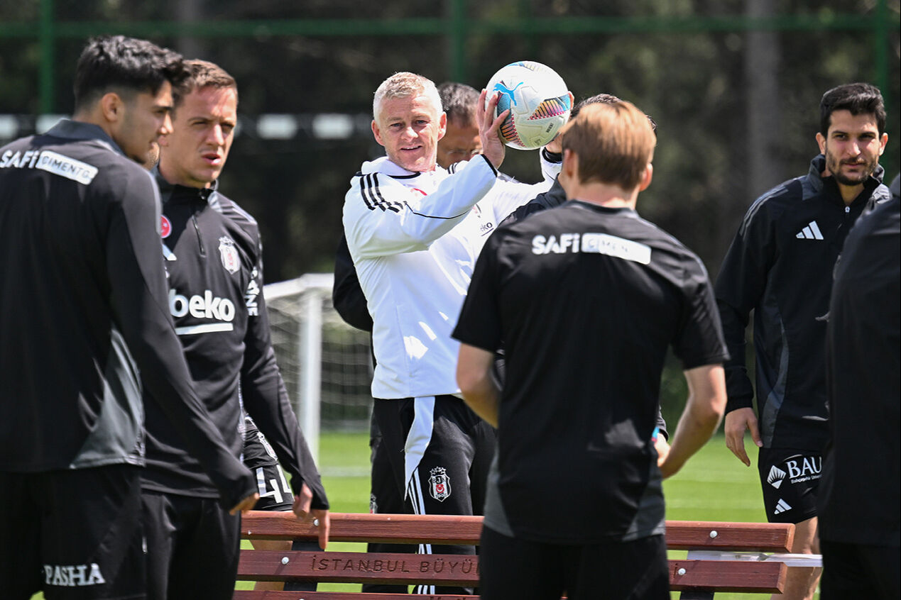 Solskjaer'den Fenerbahçe derbisi ve Mourinho açıklaması: 