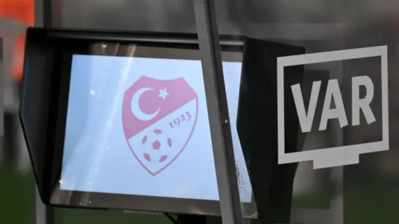 Süper Lig&#039;de 33. hafta VAR kayıtları açıklandı! İşte penaltıyı getiren hakem konuşmaları