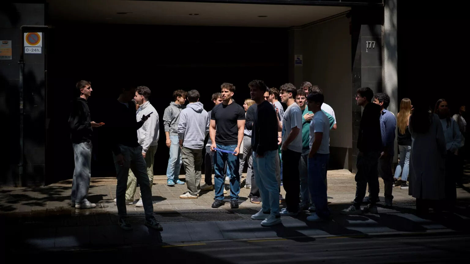 Türkiye'de de elektrik kesilir mi, kesilirse ne olur? İspanya elektrik kesintisi sürüyor! Türkiye'de de elektrik kesilir mi, kesilirse ne olur? İspanya elektrik kesintisi sürüyor! - 3. Resim