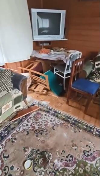 Aynı eve 2 yıl içinde 5. kez girdi! Ortalık savaş alanına döndü: Her seferinde daha büyük zarar veriyor - 1. Resim