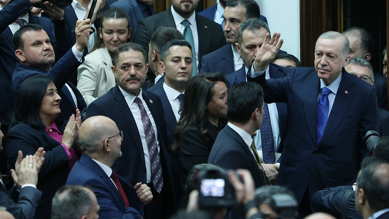 Erdoğan'dan 'İstanbul depremi' açıklaması: Şov yapanlar yüzünden yüreğimiz ağzımıza geliyor Erdoğan'dan 'İstanbul depremi' açıklaması: Şov yapanlar yüzünden yüreğimiz ağzımıza geliyor - 1. Resim