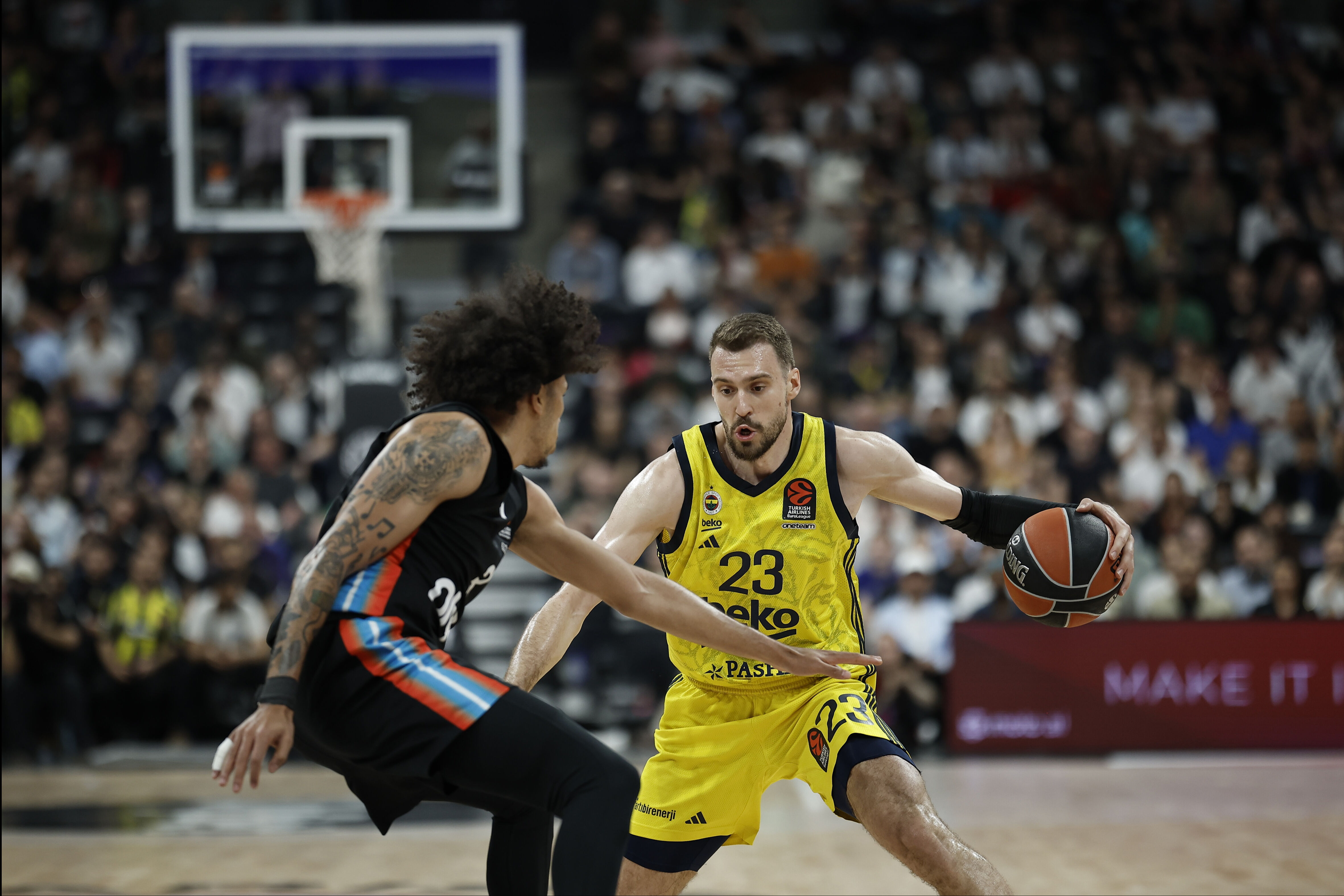 Fenerbahçe Beko, Final Four'da! Paris Basketbol'u 98-88 mağlup etti Fenerbahçe Beko, Final Four'da! Paris Basketbol'u 98-88 mağlup etti - 1. Resim