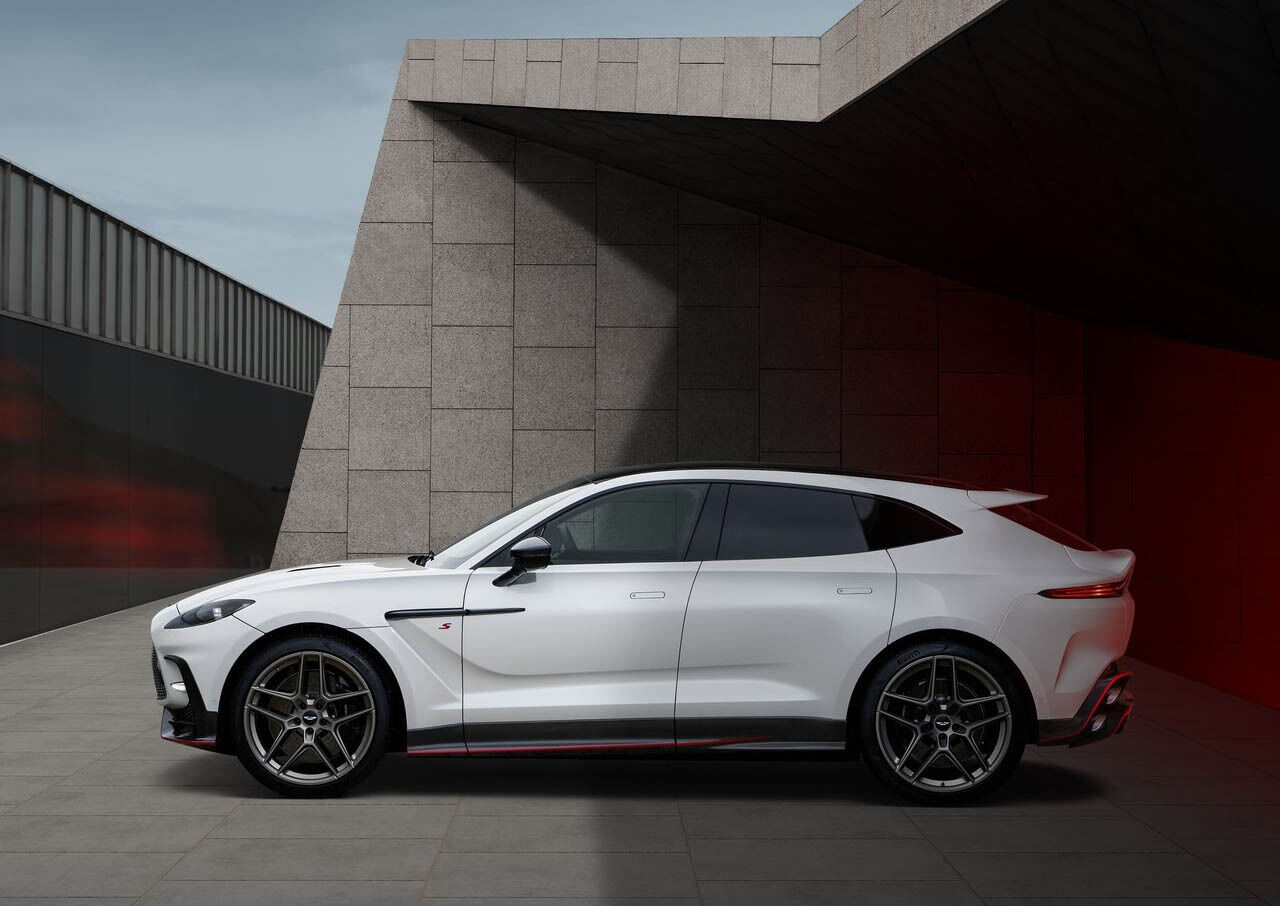 James Bond artık SUV kullanacak: Aston Martin DBX S James Bond artık SUV kullanacak: Aston Martin DBX S - 1. Resim