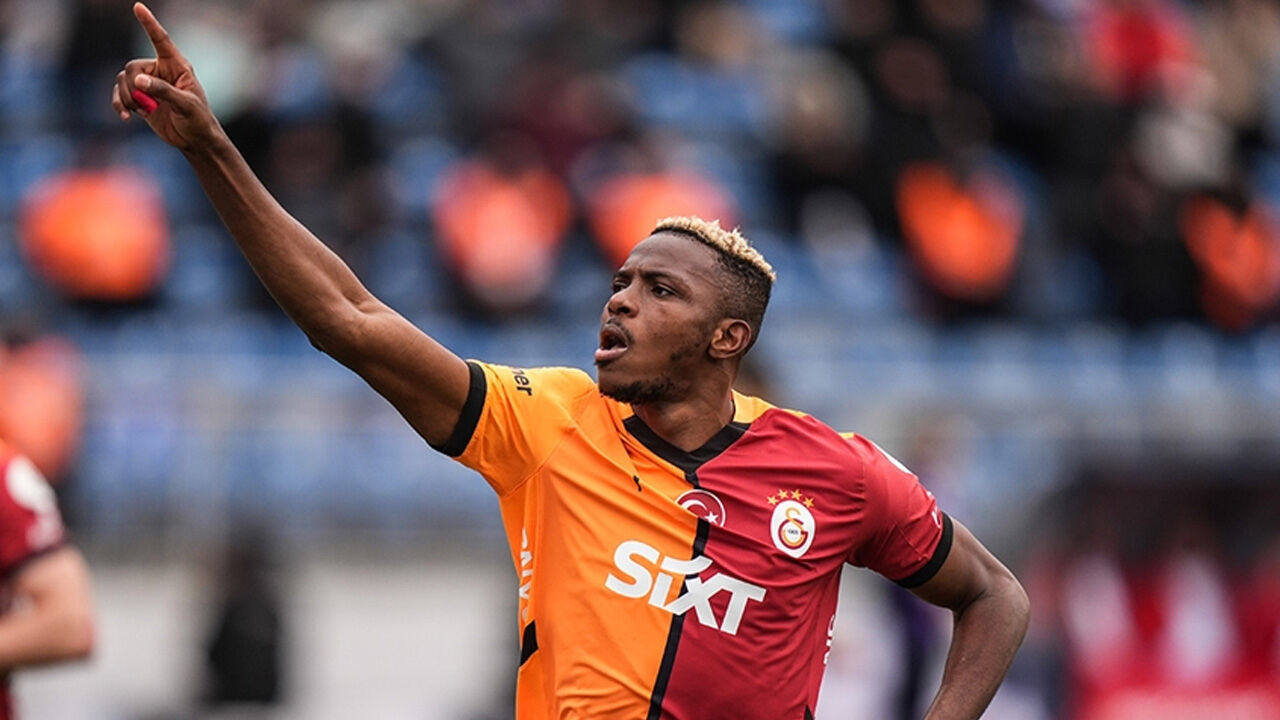Manchester United Osimhen'den vazgeçti, Juventus bastırıyor! Galatasaray da devrede Manchester United Osimhen'den vazgeçti, Juventus bastırıyor! Galatasaray da devrede - 4. Resim