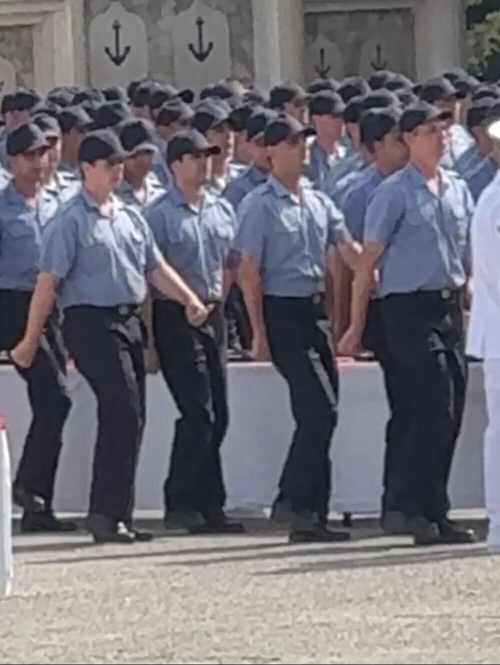 Yalı Çapkını'nın Ferit’i Mert Ramazan Demir askerliğini tamamladı! Yemin törenindeki o kareler gündem oldu Yalı Çapkını'nın Ferit’i askerliğini tamamladı! Yemin törenindeki o kareler gündem oldu - 3. Resim
