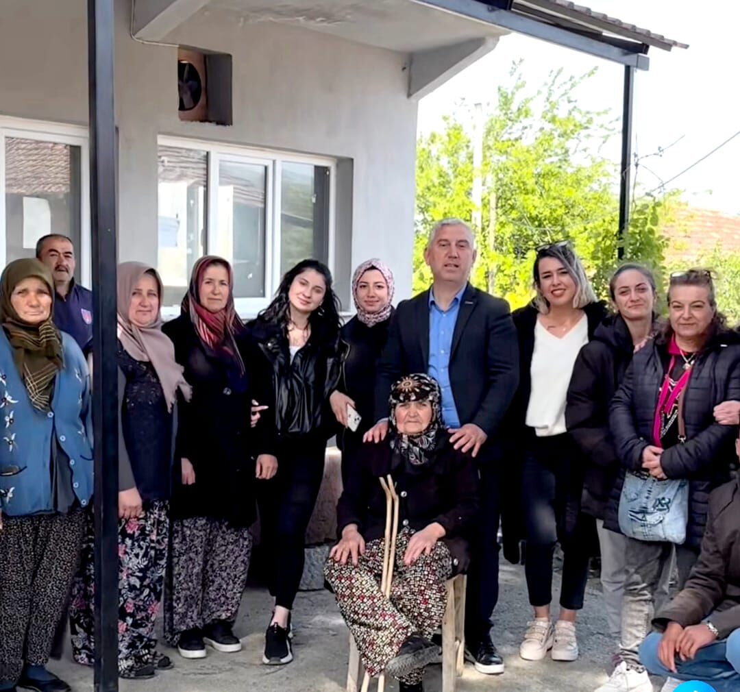 CHP'li belediyede berberler yeni uygulamaya isyan etti! 