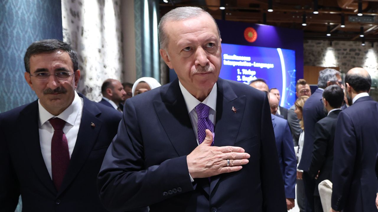 Cumhurbaşkanı Erdoğan, 5 ülkenin büyükelçisini kabul etti Cumhurbaşkanı Erdoğan, 5 ülkenin büyükelçisini kabul etti