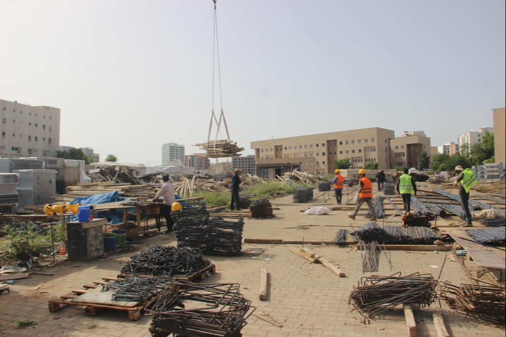İnşaat işçileri bugün de görevinin başındaydı: 1 Mayıs diye evde oturacak halimiz yok - 2. Resim