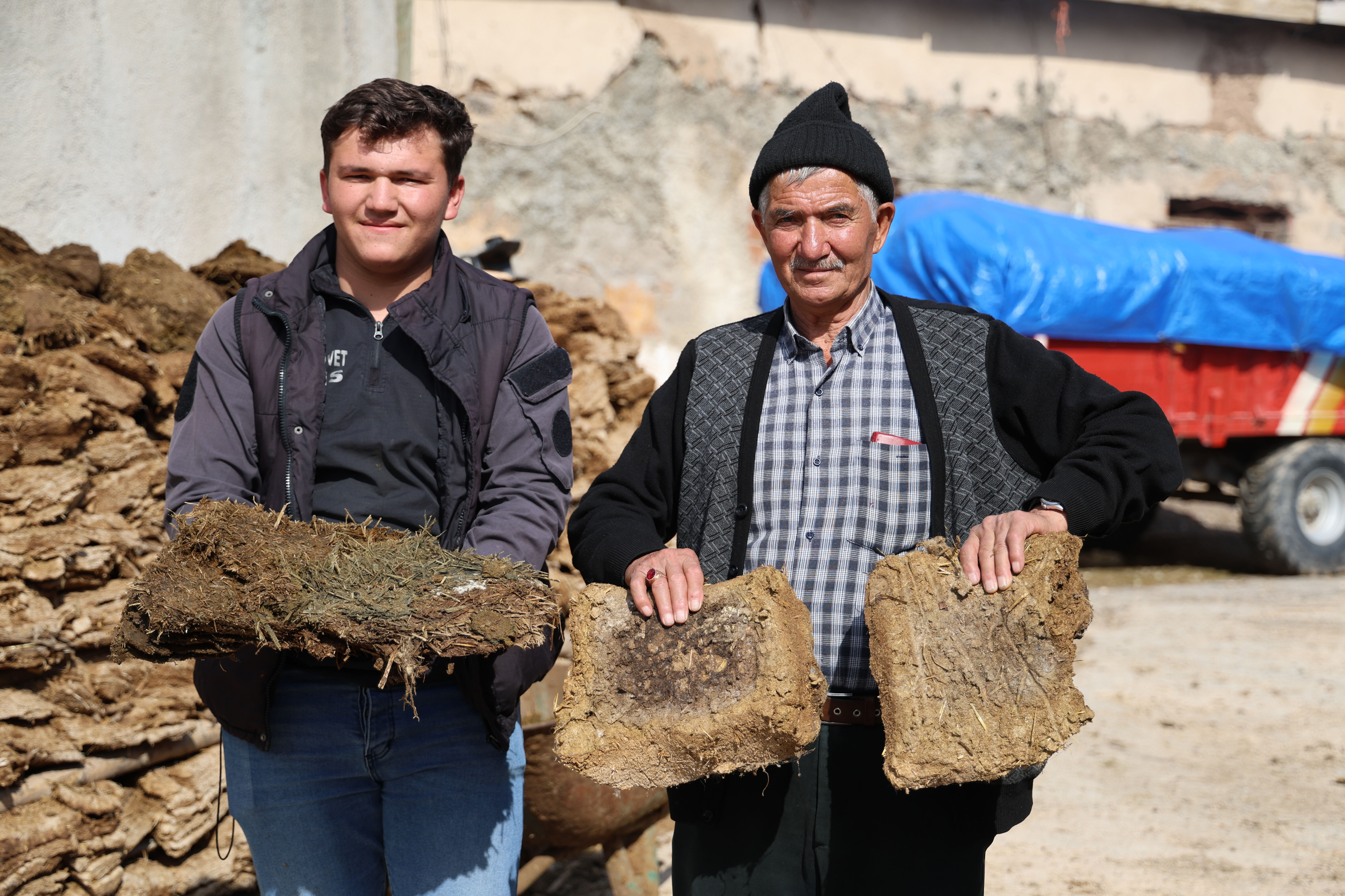 Kara kışı sıfır maliyetle atlatıyorlar! Ne kömür ne de odun! İşte soba delen yakıt... Kara kışı sıfır maliyetle atlatıyorlar! Ne kömür ne de odun! İşte soba delen yakıt... - 3. Resim