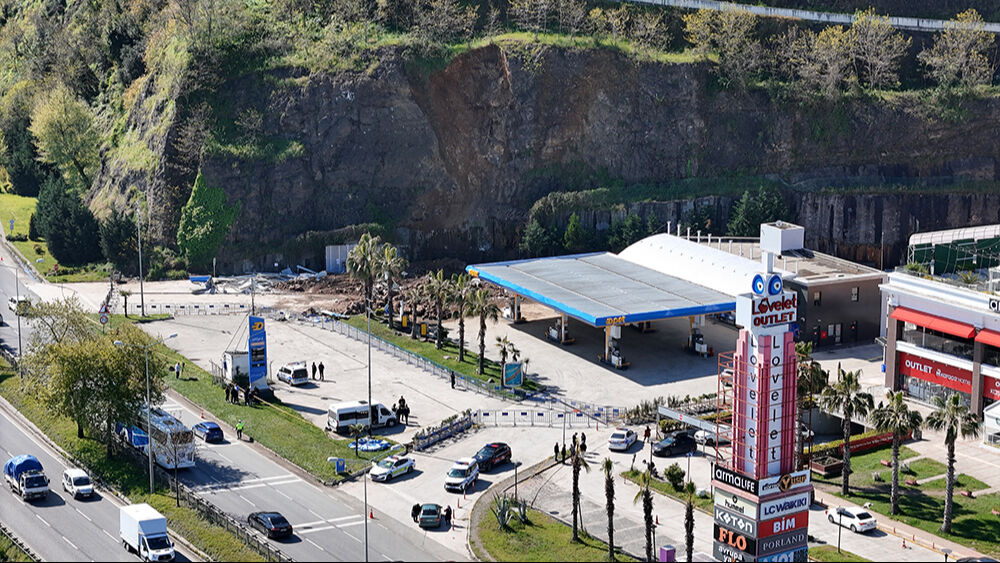 Samsun'daki heyelan faciasında kan donduran detay! Bir aile yok oldu, sonradan ortaya çıktı Samsun'daki heyelan faciasında kan donduran detay! Bir aile yok oldu, sonradan ortaya çıktı - 3. Resim