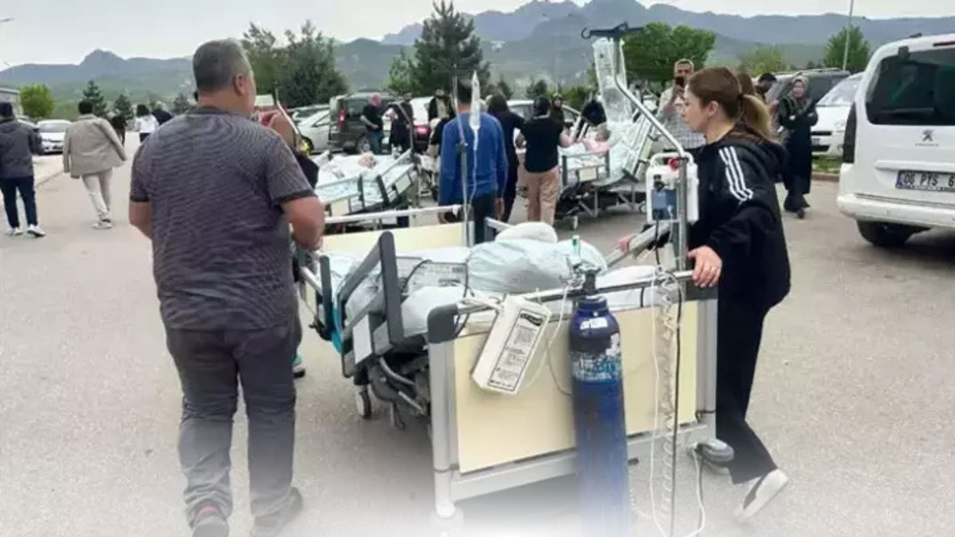 Tunceli Devlet Hastanesi yangını neden çıktı, ölü var mı? Hastanede yangın paniği! - 1. Resim