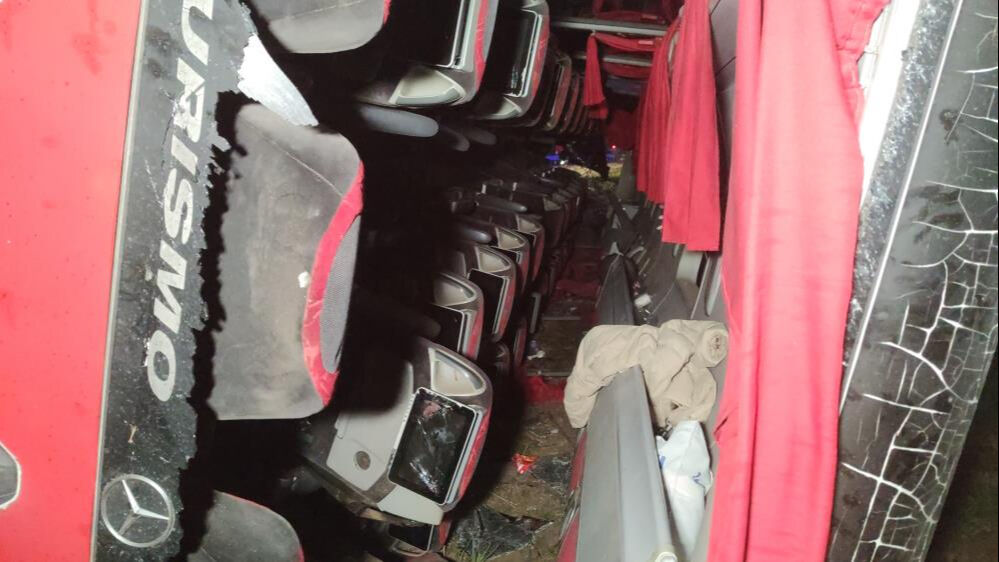 Van'da yolcu otobüsü devrildi! Çok sayıda yaralı var - 3. Resim