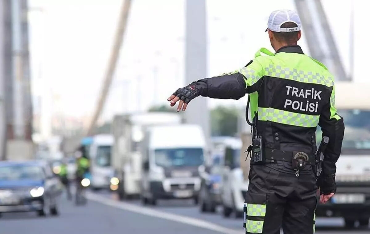 Yollar ne zaman açılır? 1 Mayıs nedeniyle trafiğe kapalı olan yolların son durumu merak ediliyor - 1. Resim
