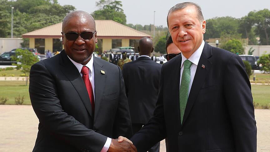 6 aylık maaşını düşünmeden bağışladı! O ülkenin cumhurbaşkanından büyük fedakarlık 6 aylık maaşını düşünmeden bağışladı! O ülkenin cumhurbaşkanından büyük fedakarlık - 1. Resim