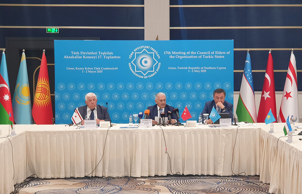 Aksakallar Konseyi'nden Kıbrıs çıkarması! Binali Yıldırım Güney Kıbrıs tartışmalarına Girne'den cevap verdi Aksakallar Konseyi'nden Kıbrıs çıkarması! Binali Yıldırım Girne'den Türk Devletleri Teşkilatı adına cevap verdi - 1. Resim