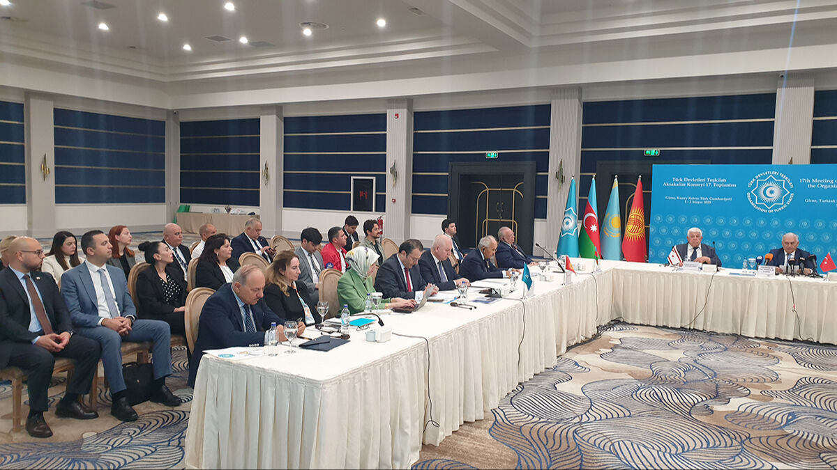 Aksakallar Konseyi'nden Kıbrıs çıkarması! Binali Yıldırım Güney Kıbrıs tartışmalarına Girne'den cevap verdi Aksakallar Konseyi'nden Kıbrıs çıkarması! Binali Yıldırım Girne'den Türk Devletleri Teşkilatı adına cevap verdi - 2. Resim