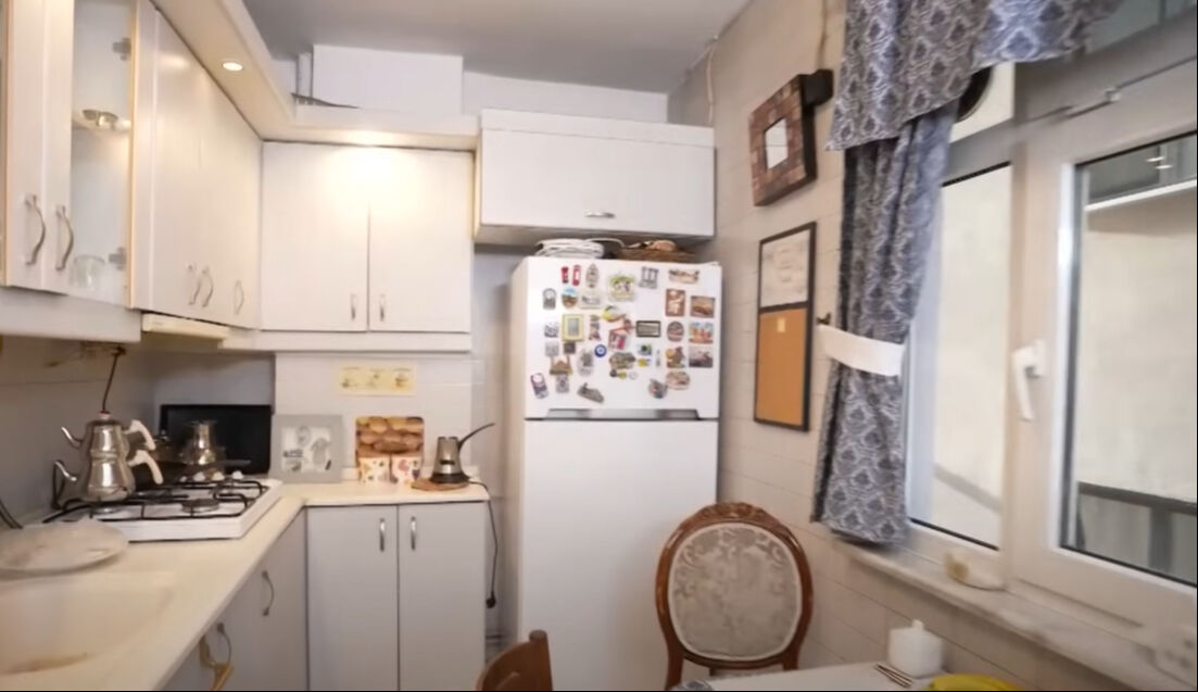 Bahçelievler'de 3 oda 1 salondan oluşan mütevazı evi gündem oldu! Bir bakan bir daha baktı Bahçelievler'de 3 oda 1 salondan oluşan mütevazı evi gündem oldu! Bir bakan bir daha baktı - 5. Resim