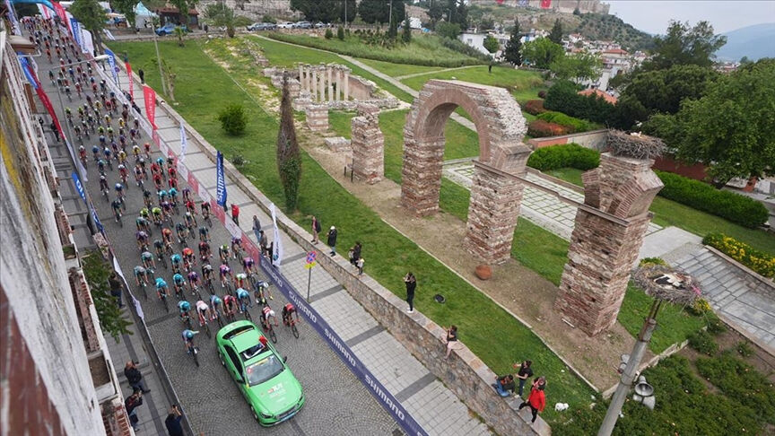 Cumhurbaşkanlığı bisiklet turu canlı yayın hangi kanalda? Türkiye Bisiklet Turu'nda 6. etap başladı Cumhurbaşkanlığı bisiklet turu canlı yayın hangi kanalda? Türkiye Bisiklet Turu'nda 6. etap başladı - 1. Resim