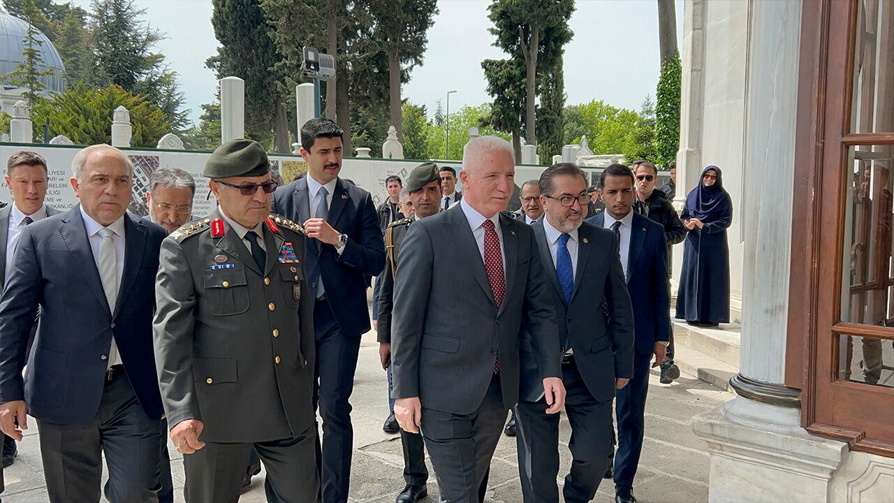 Fatih Sultan Mehmed unutulmadı! Vefat yıldönümünde dualarla anıldı Fatih Sultan Mehmed unutulmadı! Vefat yıldönümünde dualarla anıldı - 1. Resim