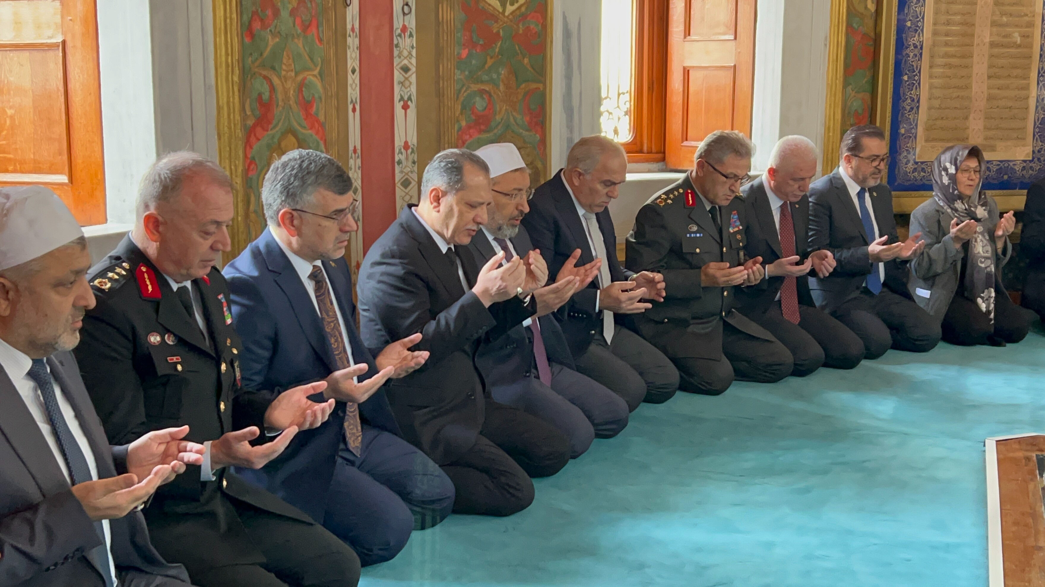 Fatih Sultan Mehmed unutulmadı! Vefat yıldönümünde dualarla anıldı Fatih Sultan Mehmed unutulmadı! Vefat yıldönümünde dualarla anıldı - 2. Resim