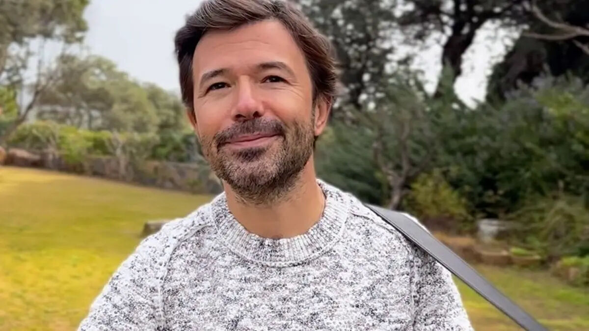 Genç kadın ünlü şarkıcıyı ifşa etti! 'Beni ağlattı' diyerek anlattıkları herkesi şaşırttı - 3. Resim