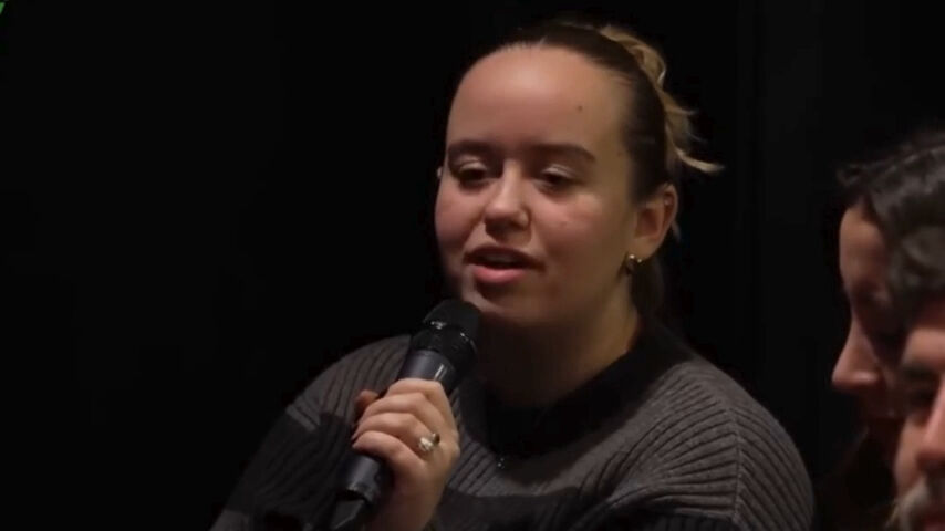 Genç kadın ünlü şarkıcıyı ifşa etti! 'Beni ağlattı' diyerek anlattıkları herkesi şaşırttı - 1. Resim