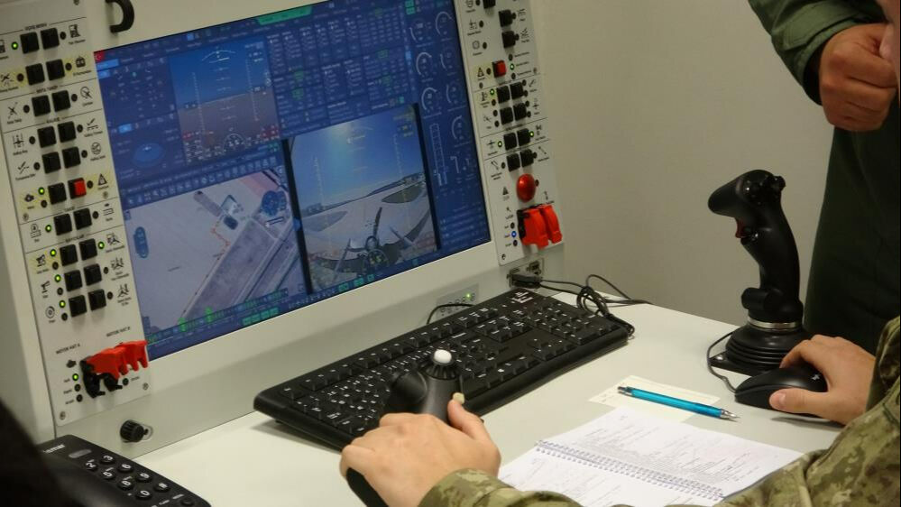 Isparta'da 18 haftalık zorlu eğitim! İHA pilotları burada yetişiyor - 2. Resim