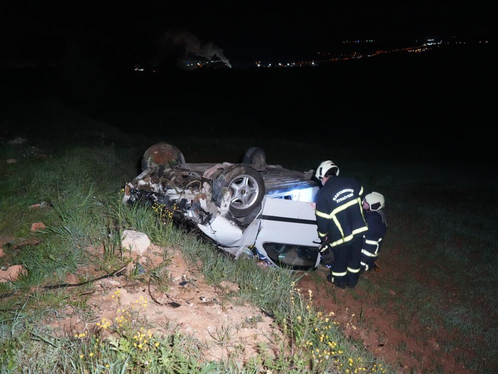 Karabük'te feci kaza! Araba 40 metre yükseklikten uçtu - 2. Resim