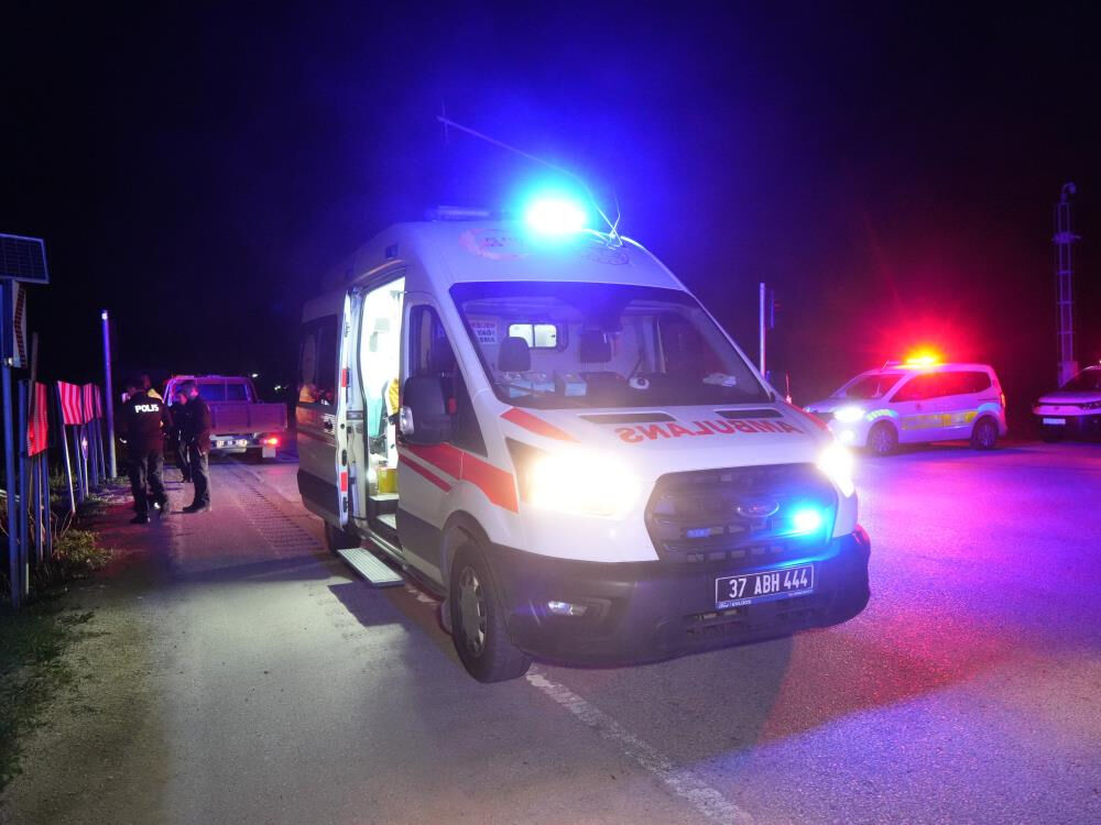 Karabük'te feci kaza! Araba 40 metre yükseklikten uçtu - 3. Resim