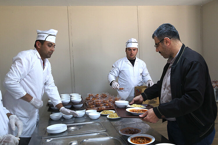 Kent Lokantalarına rakip çıktı! AK Partili belediyeden Millet Lokantası, 4 çeşit yemek 80 TL Kent Lokantalarına rakip çıktı! AK Partili belediyeden Millet Lokantası, 4 çeşit yemek 80 TL - 2. Resim