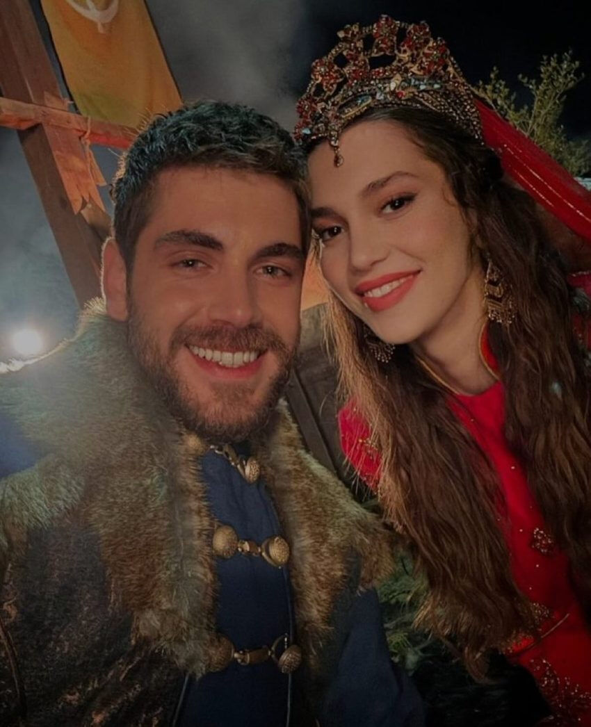 Kuruluş Osman’da sürpriz ayrılık: İki başrol oyuncusu veda ediyor Kuruluş Osman’da sürpriz ayrılık: İki başrol oyuncusu veda ediyor - 2. Resim