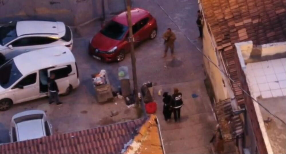 600 personel katıldı! Şafak vakti baskın... 34 şüpheli tutuklandı - 1. Resim