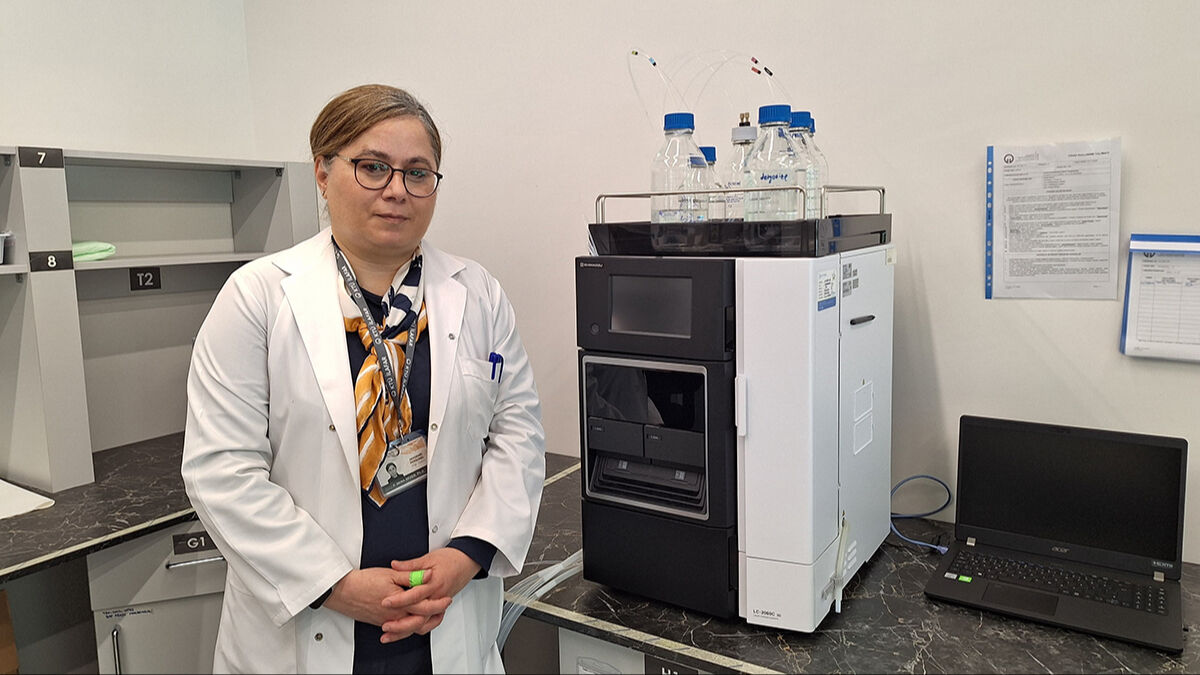 Anadolu akrebi bilimin kıskacında! Zehri sağılıyor, eksi 75 derecede korunuyor Anadolu akrebi bilimin kıskacında! Zehri sağılıyor, eksi 75 derecede korunuyor - 1. Resim