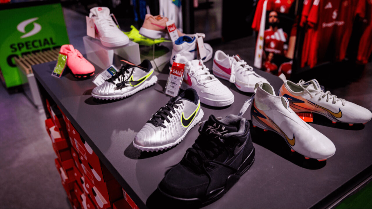 Ayakkabı krizi kapıda! Nike, Adidas, Skechers, Columbia... Ünlü markalardan Trump'a mektup - 1. Resim