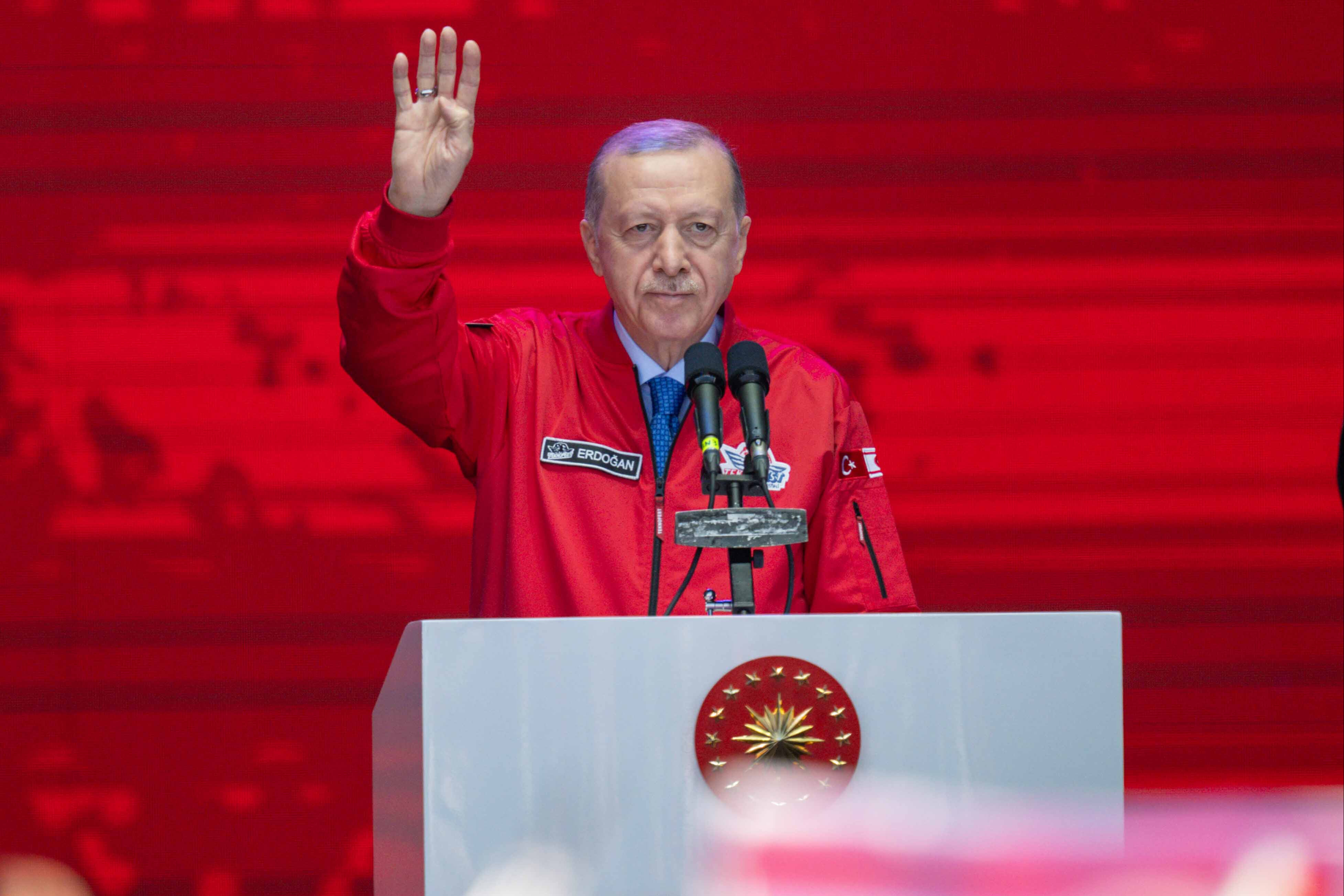 Cumhurbaşkanı Erdoğan'dan KKTC'de bölgesel aktörlere net mesaj: Biz burada ev sahibiyiz - 1. Resim