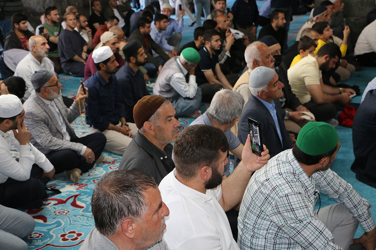 Dinleyenler mest oldu! Dünya birincileri Ulu Camii'de buluştu - 4. Resim