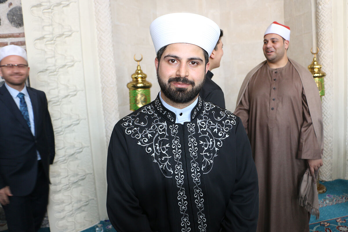 Dinleyenler mest oldu! Dünya birincileri Ulu Camii'de buluştu - 2. Resim