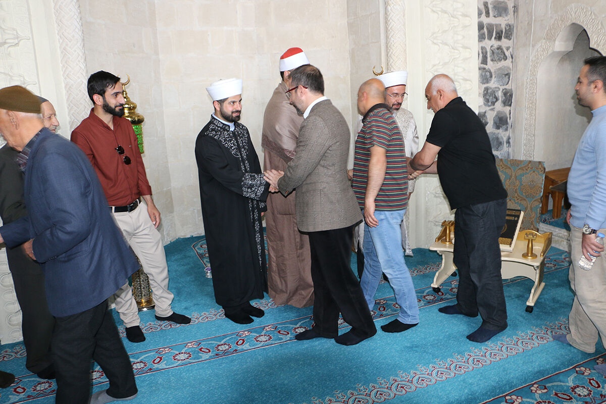 Dinleyenler mest oldu! Dünya birincileri Ulu Camii'de buluştu - 6. Resim