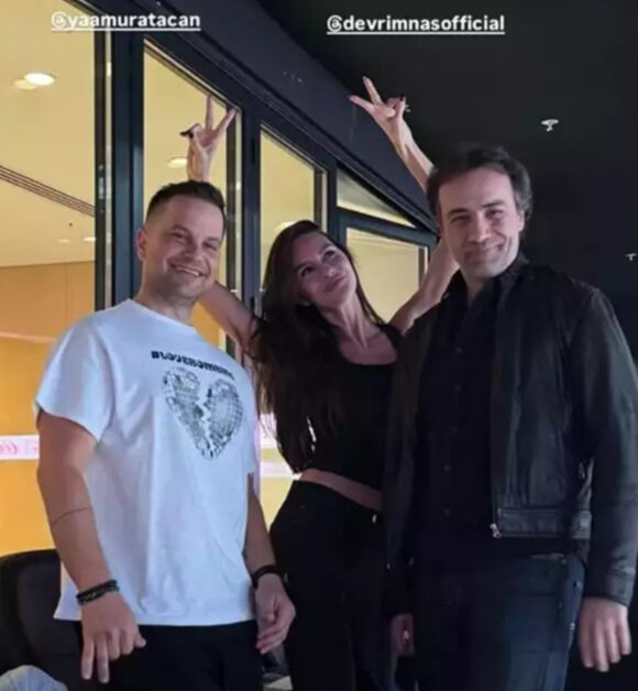 Doktorlar dizisinin unutulmaz üçlüsü yıllar sonra bir araya geldi! Yasemin Özilhan paylaştı Doktorlar dizisinin unutulmaz üçlüsü yıllar sonra bir araya geldi! Yasemin Özilhan paylaştı - 2. Resim