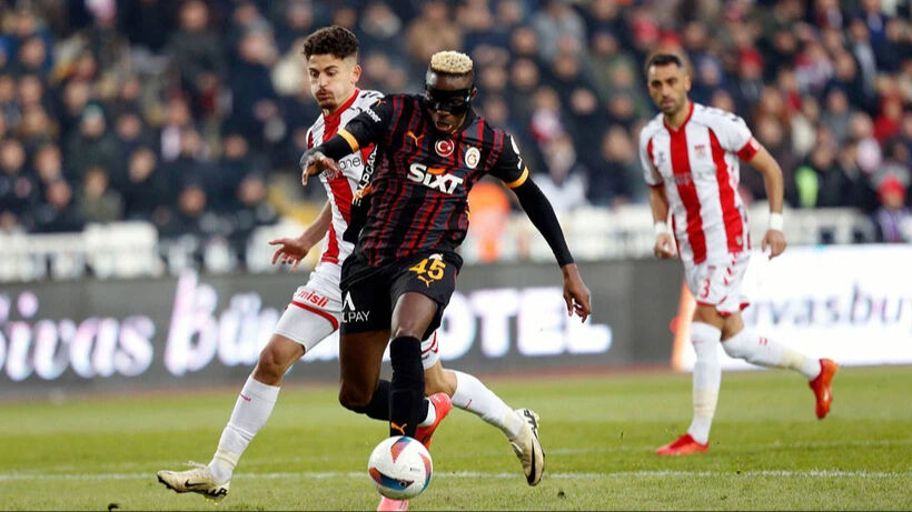 Galatasaray Sivasspor maçının hakem kadrosu belli oldu! VAR koltuğunda Pawel Malec oturacak - 3. Resim