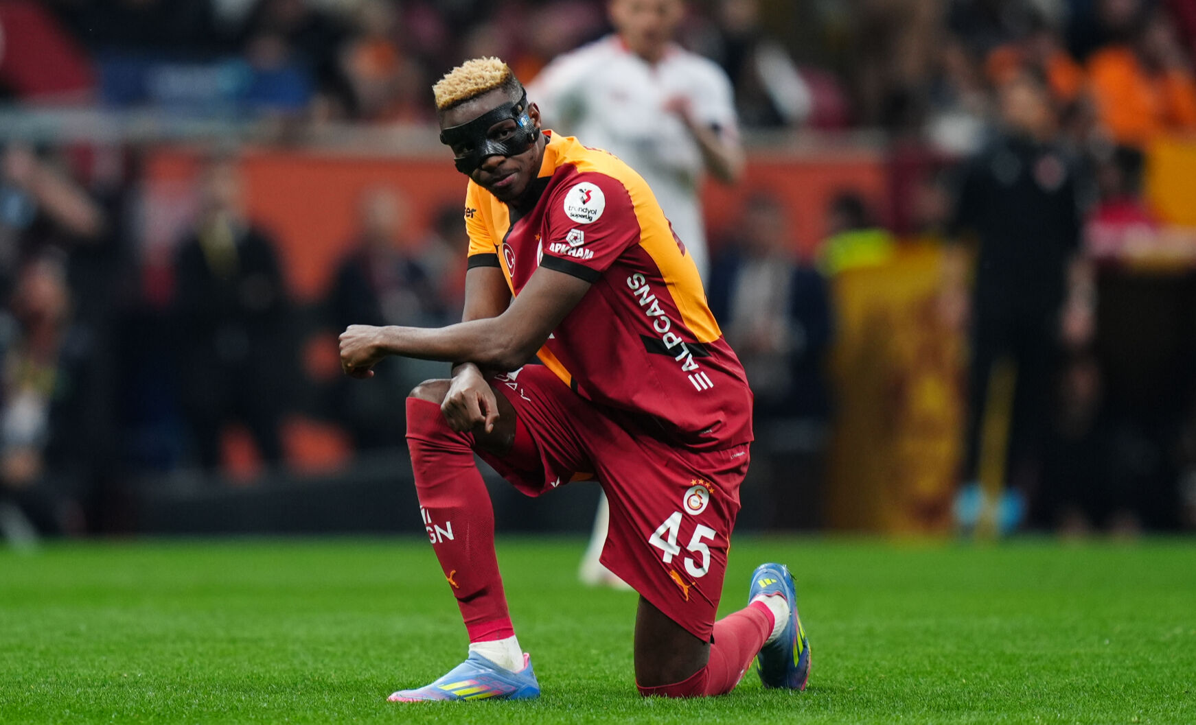 Galatasaray'a Osimhen müjdesi! Nijeryalı golcü Aslan'da kalmak istiyor Galatasaray'a Osimhen müjdesi! Nijeryalı golcü Aslan'da kalmak istiyor - 2. Resim