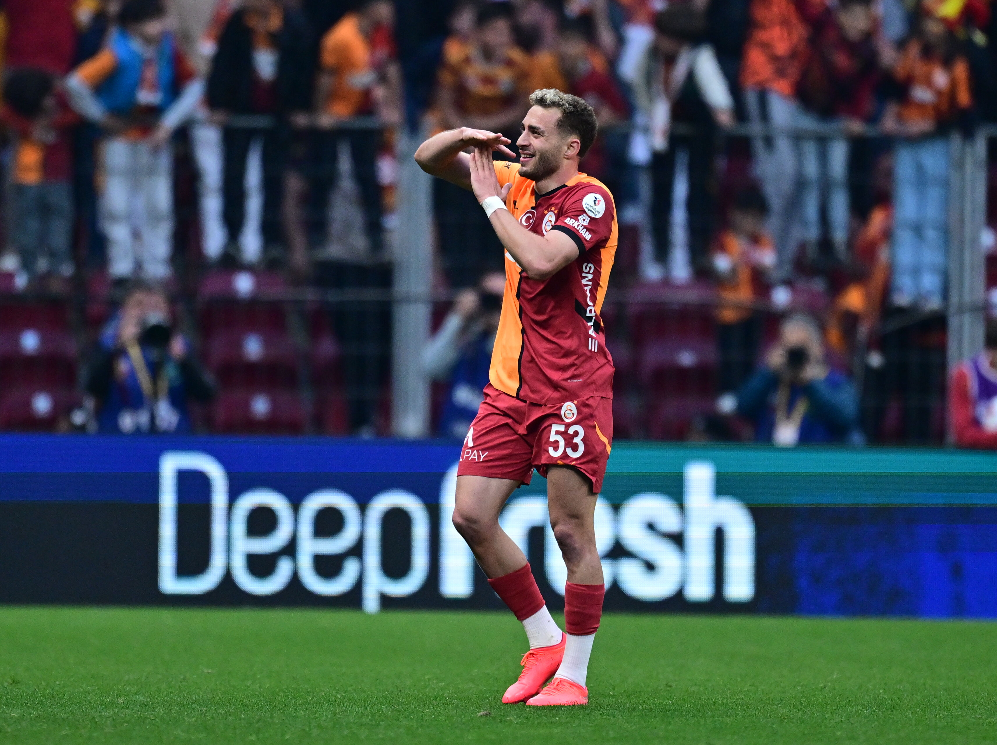 Gol düellosunda 3 puan Galatasaray'ın! Derbi öncesi fark 8'e çıktı CANLI ANLATIM | Galatasaray - Net Global Sivasspor - 2. Resim