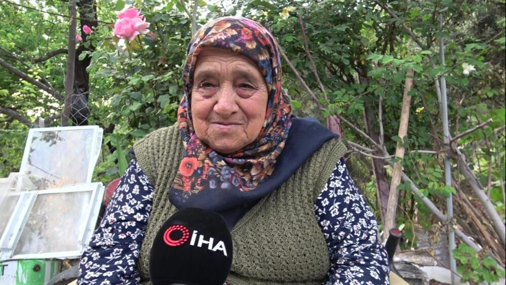 Kentin zirvesinde 'tek' mezarın hikayesi: Bir top kadar ışık üzerine düşer Kentin zirvesinde 'tek' mezarın hikayesi: Bir top kadar ışık üzerine düşer - 3. Resim