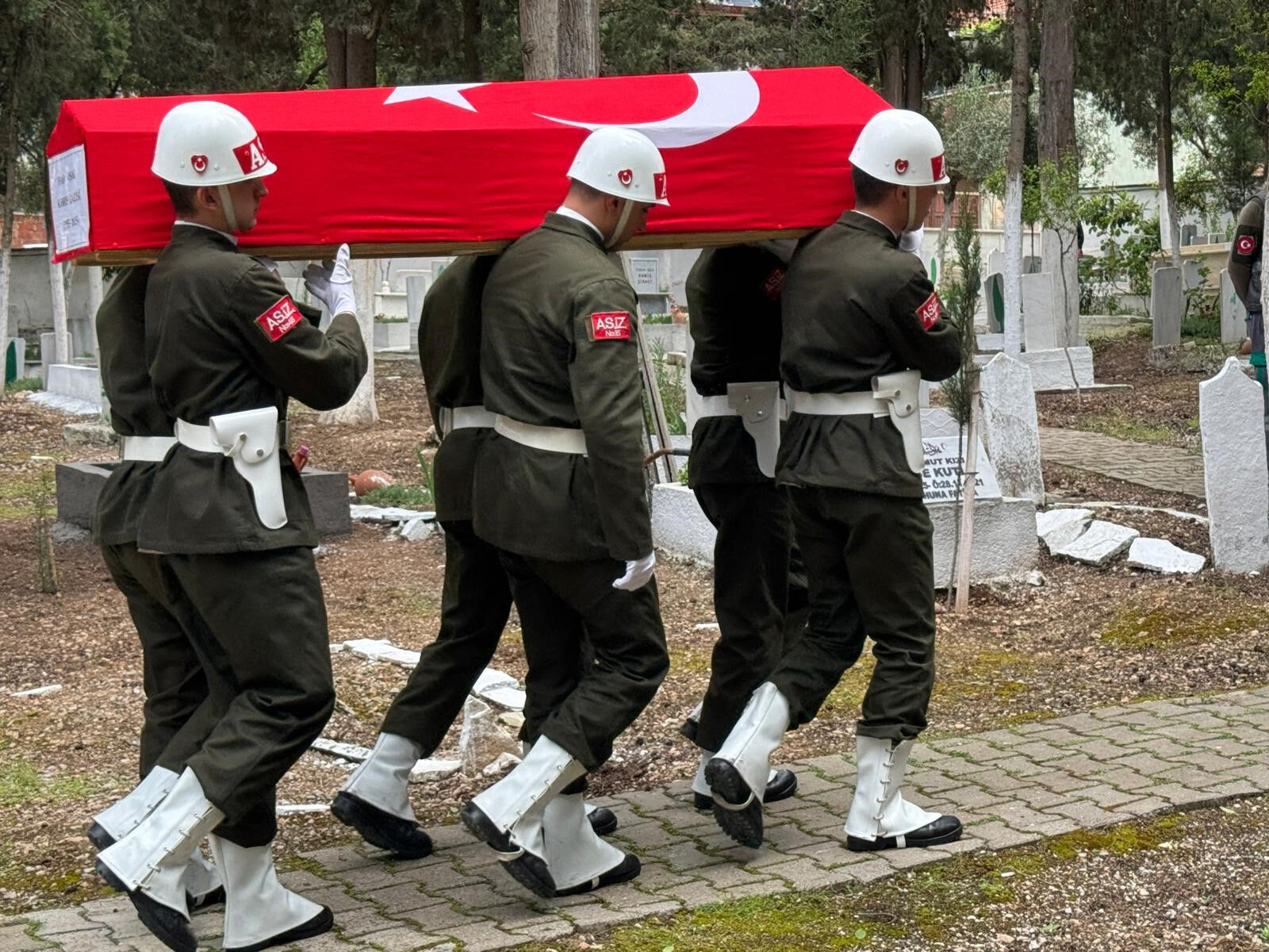 M&uuml;tevazı kişiliğiyle biliniyordu! İlk kez cenazesinde gazi olduğunu &ouml;ğrendiler - 1. Resim