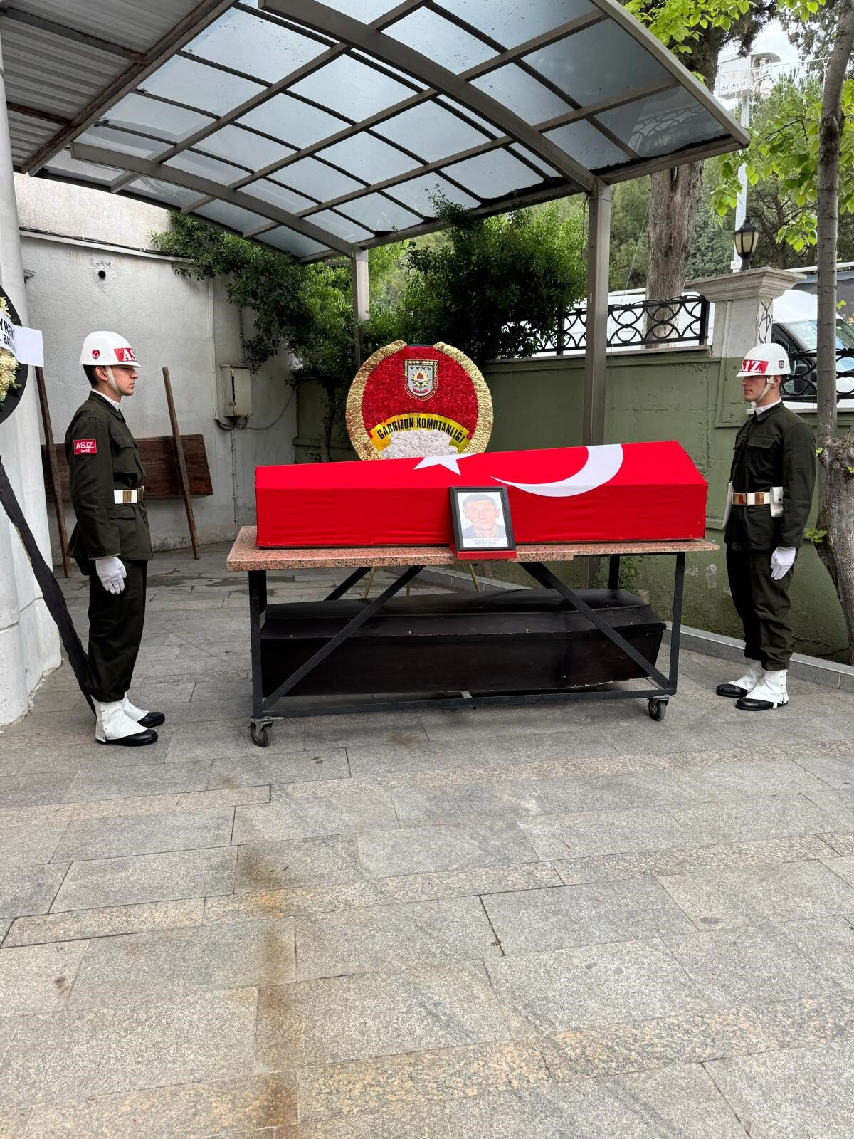 M&uuml;tevazı kişiliğiyle biliniyordu! İlk kez cenazesinde gazi olduğunu &ouml;ğrendiler - 4. Resim