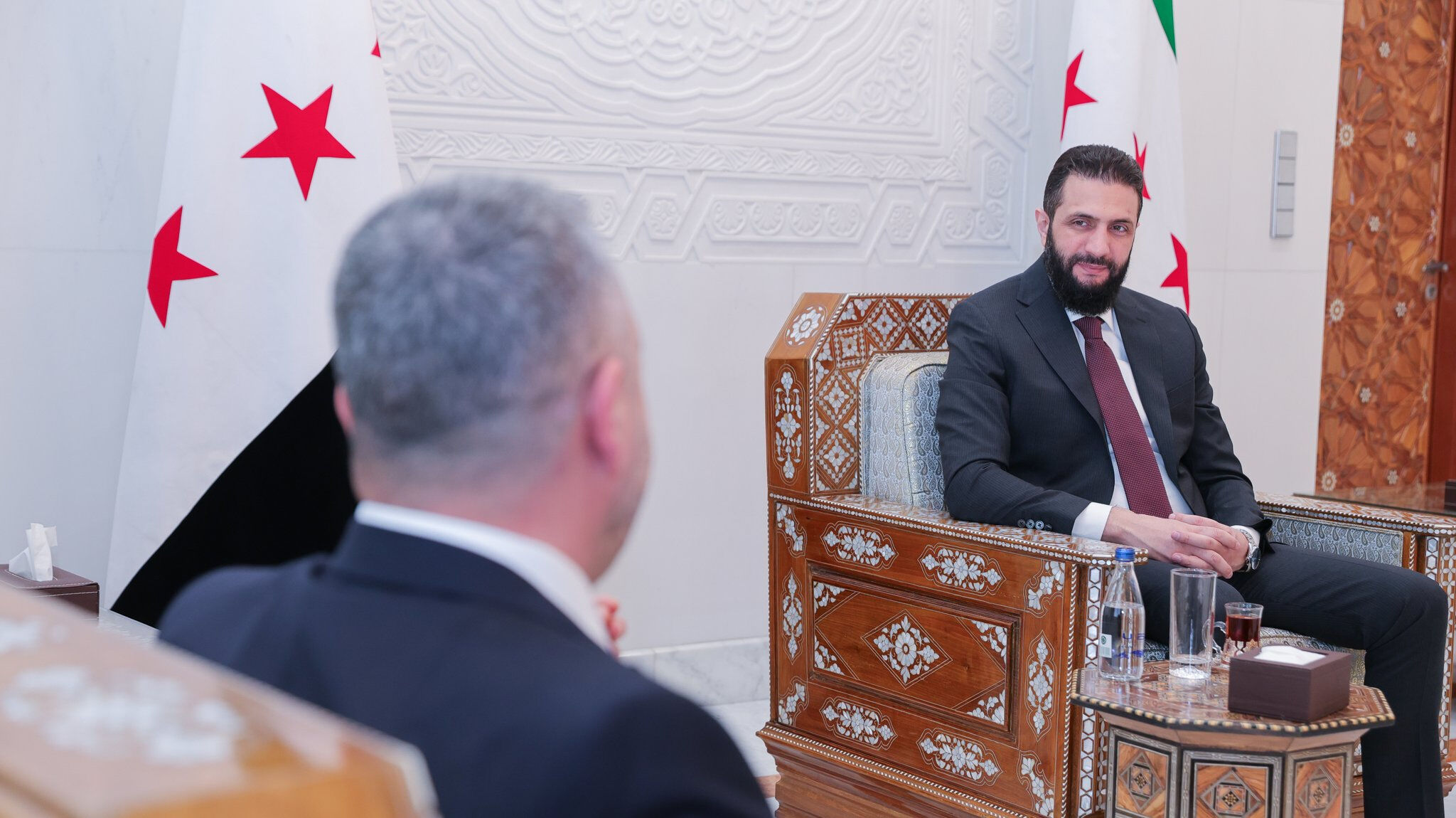 Suriye Cumhurbaşkanı Şara, Şam'da Türkmen Meclisi heyetini kabul etti Suriye Cumhurbaşkanı Şara, Şam'da Türkmen Meclisi heyetini kabul etti - 2. Resim