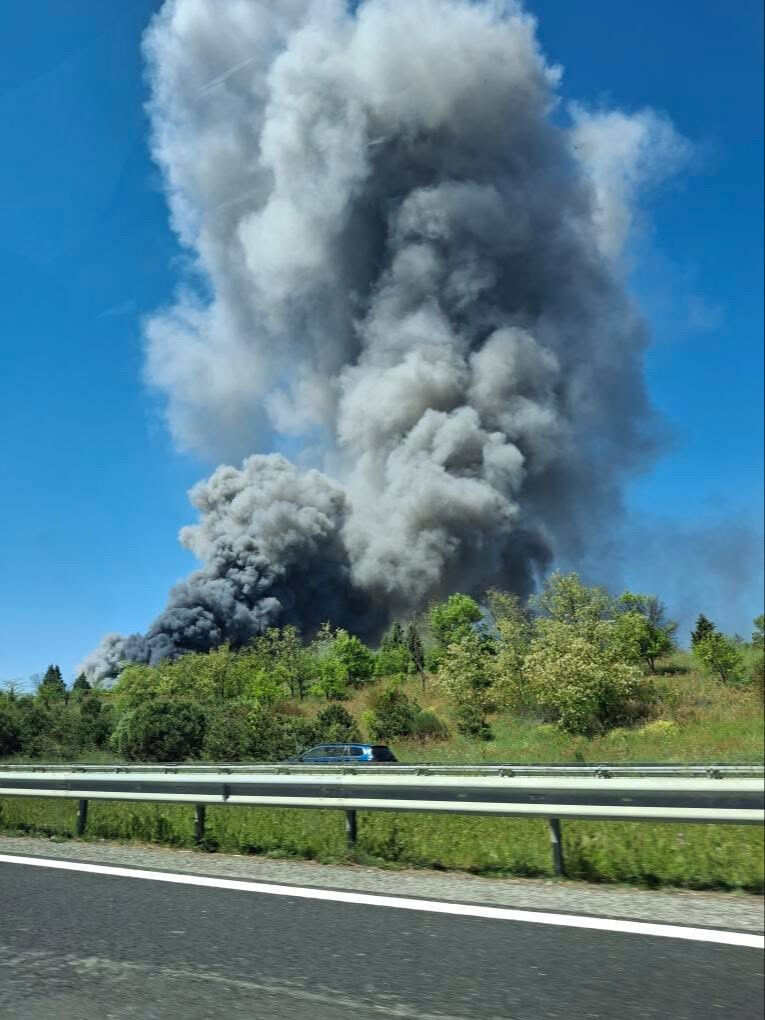 Tekirdağ'da fabrikada yangını! Dumanlar gökyüzünü kapladı - 1. Resim