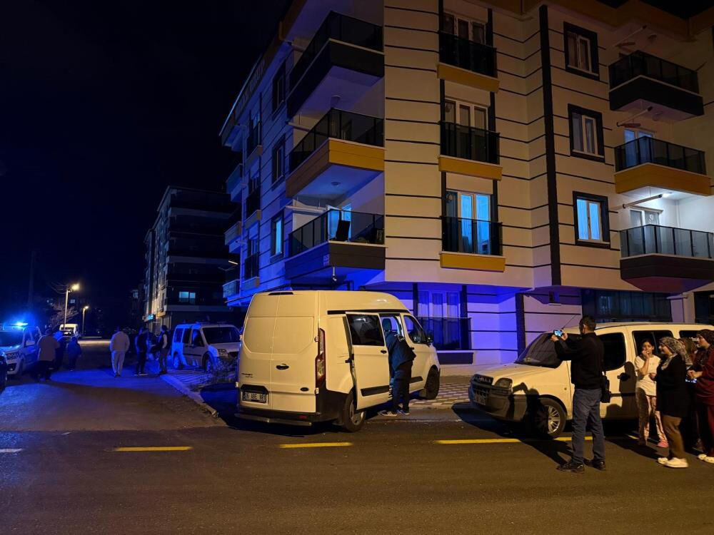 Ankara'da korkunç olay! 50 yaşındaki adam komşusunun evine girip 21 yaşındaki kızı başından vurdu - 2. Resim